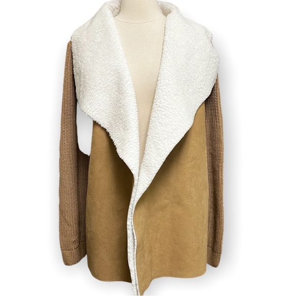 SIENNA SAGE SHEARLING SUEDE OPEN CARDIGAN - Picture 4 of 7